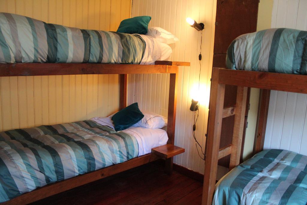 Hostal Casa Margouya Puerto Varas Exteriör bild