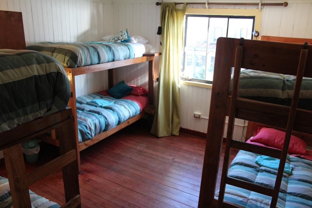 Hostal Casa Margouya Puerto Varas Exteriör bild