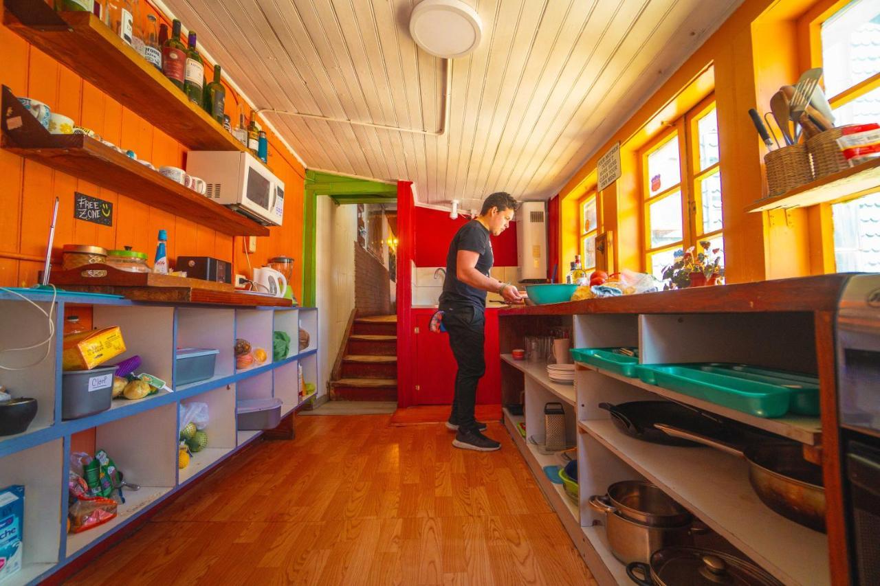 Hostal Casa Margouya Puerto Varas Exteriör bild